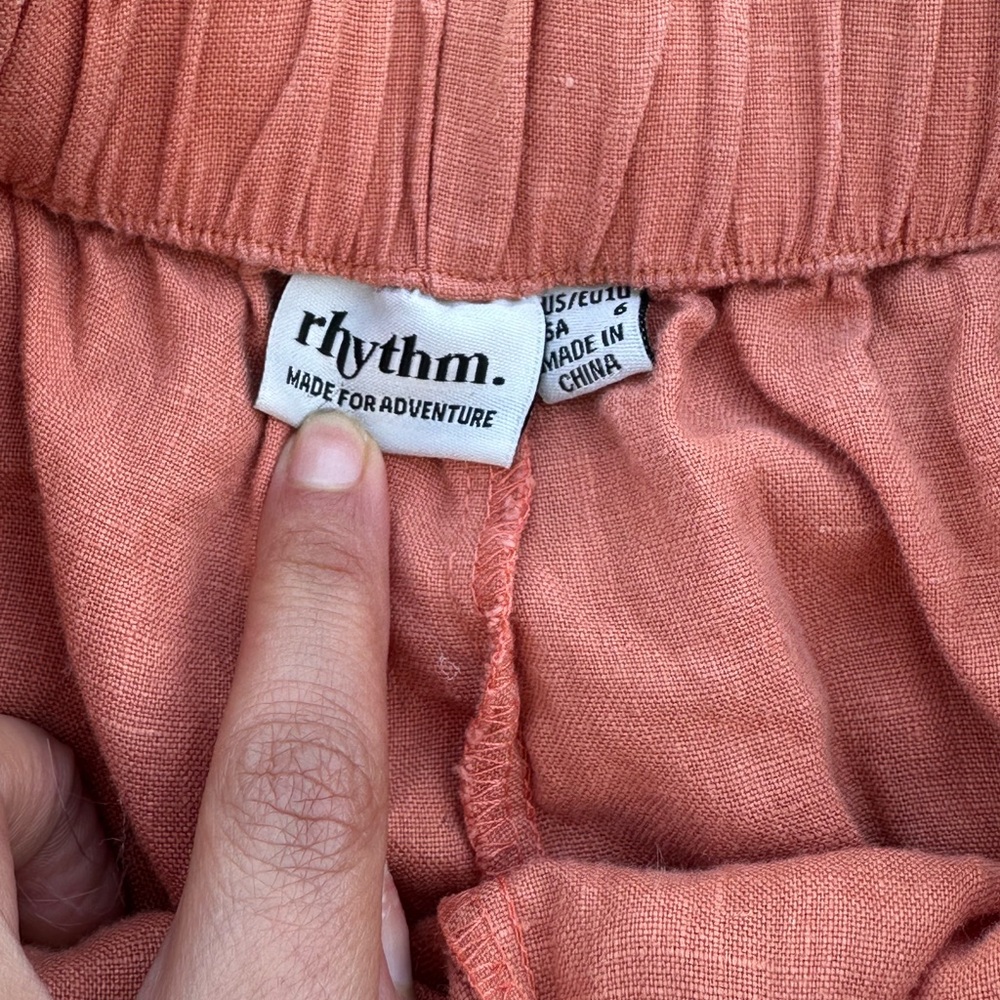 RHYTHM Almafi linen sun  BEACH SHORT — US SIZE 6 - Picture 4 of 6